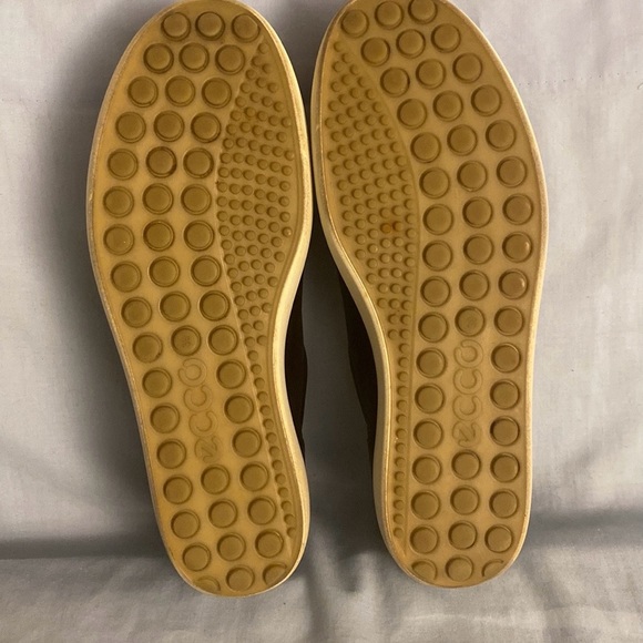 Gently worn ECCO Soft 7 nubuck “warm gray” sneakers 8-8.5 / 39 - Picture 9 of 11